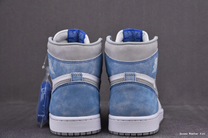1 Retro Jordan Royal High OG Hyper 555088-402 0522